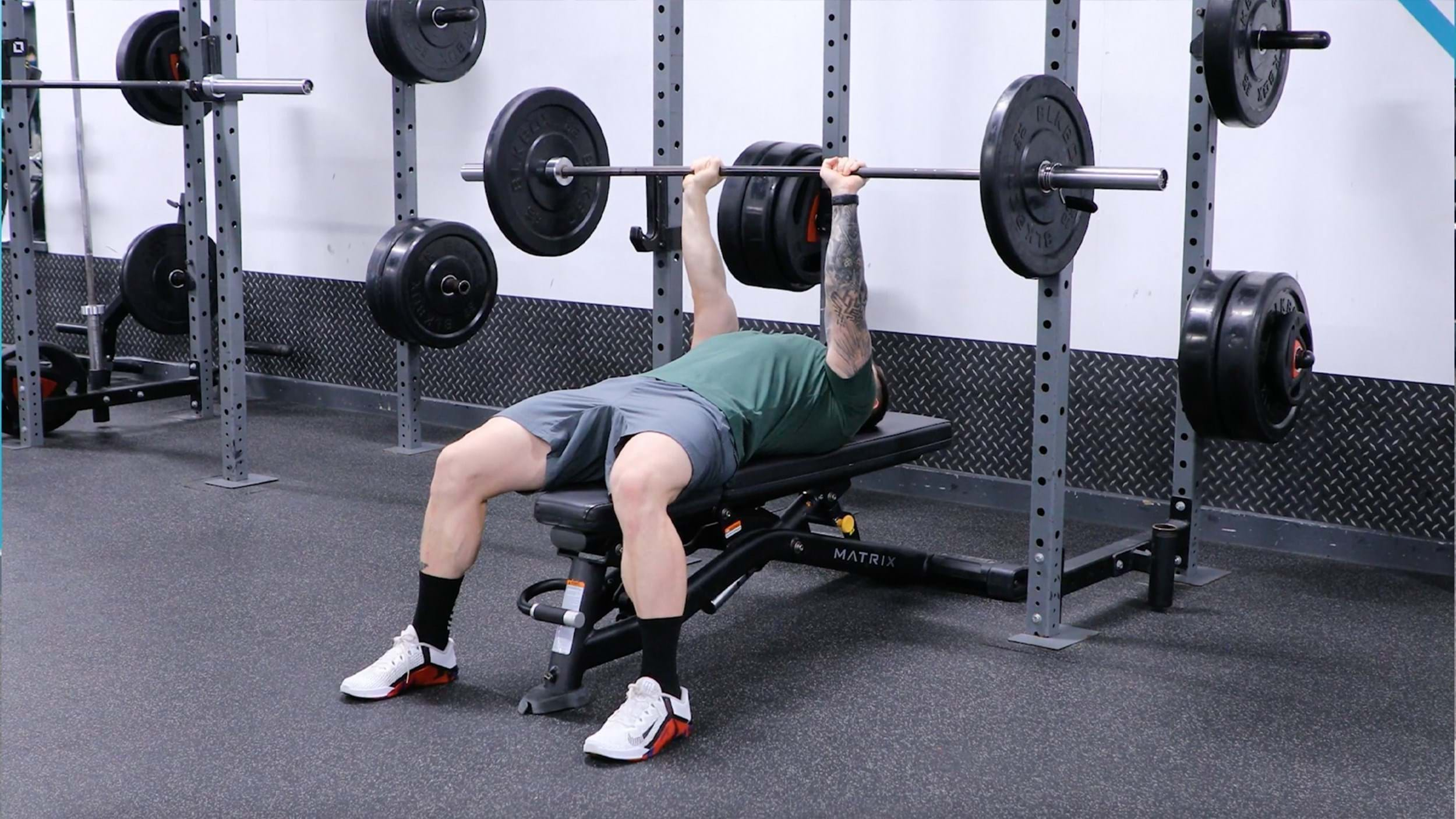 How to close grip bench press