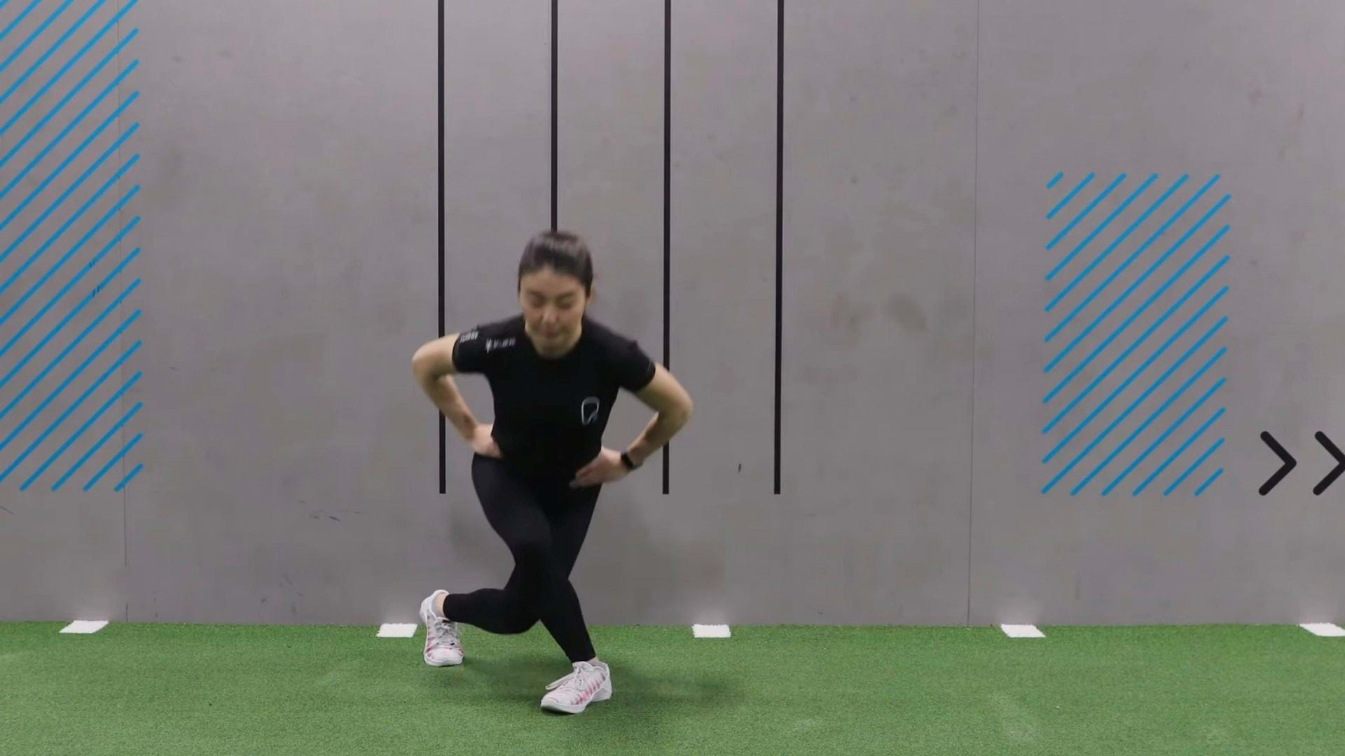 How To Do Curtsy Lunges