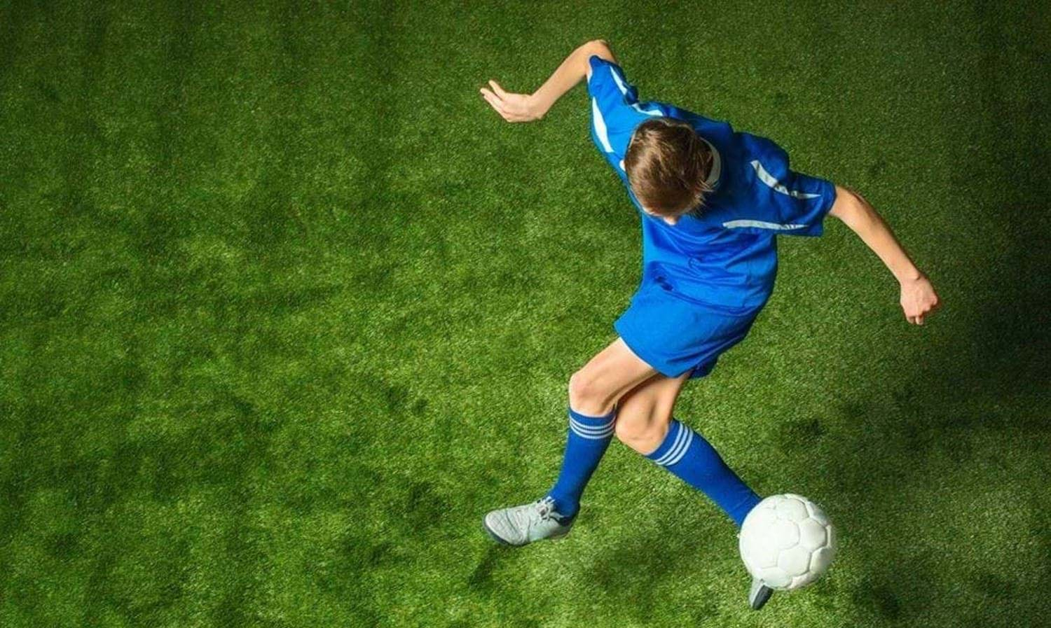 Man playing football